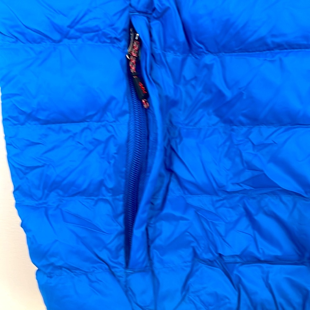 Vest - Picture 2 of 4